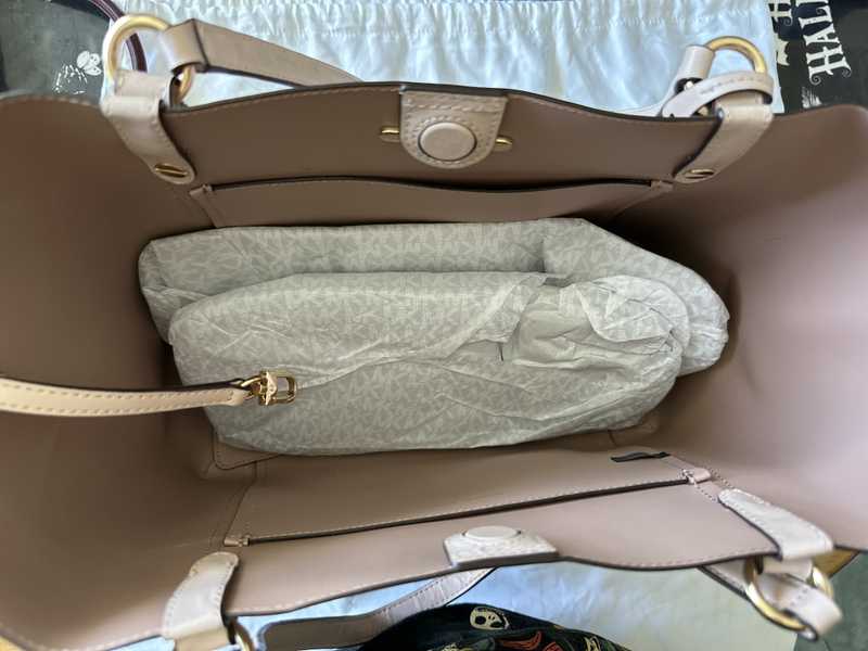 Sullivan Large Saffiano Leather Tote Bag